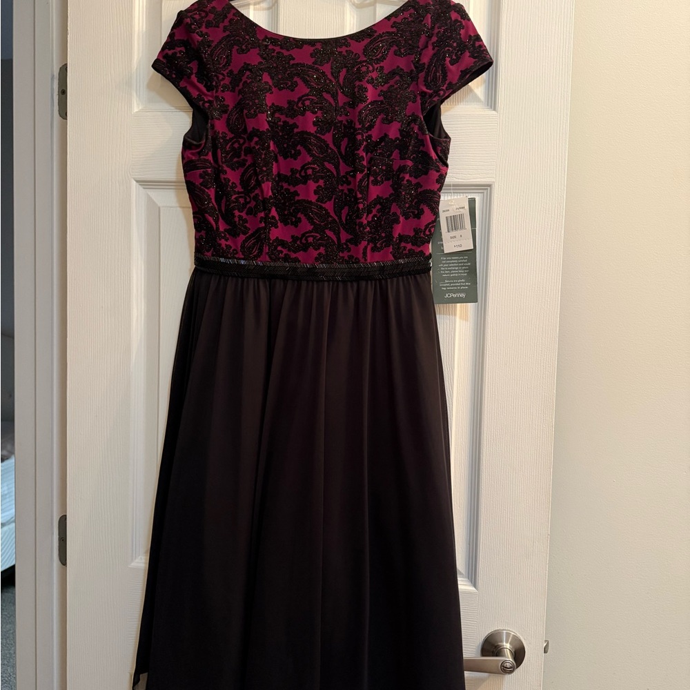 Elegant Black and Pink Midi Dress